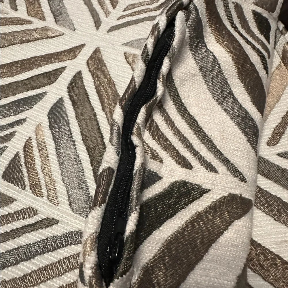 N/A pillowcases each